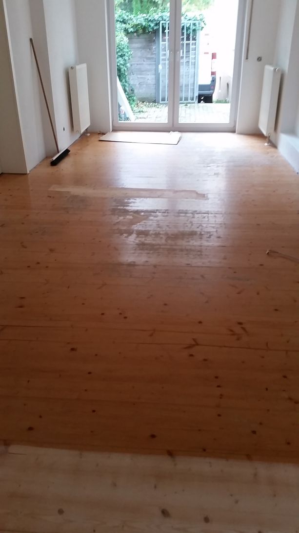Abschleifen von Holzböden